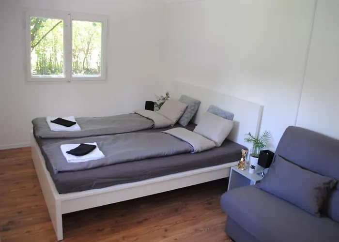 Akarattya Endless Summer Woodhouse バラトンアカラッチャ